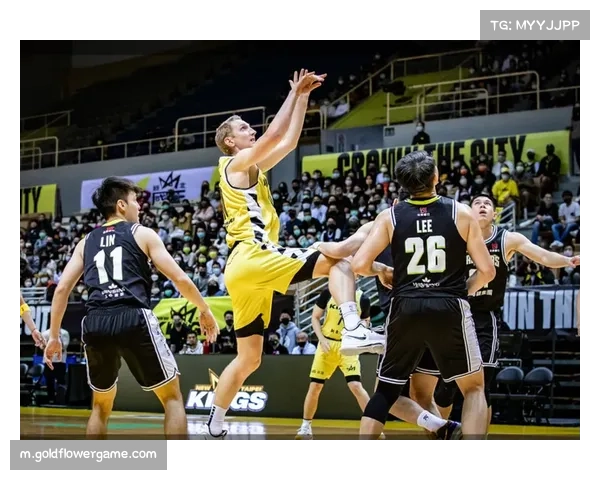 张殿梁四川内线新星 场均11.2分6.3篮板但防守经验欠缺 张殿梁四川内线新星 场均11.2分6.3篮板但防守经验欠缺
